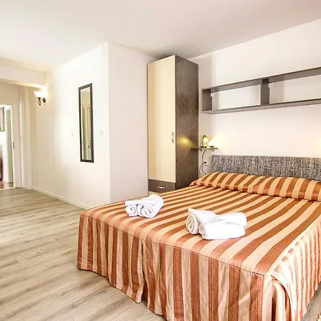 Gloria 2 Apartment