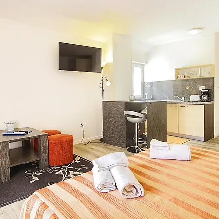 Apartment Gloria 2 *