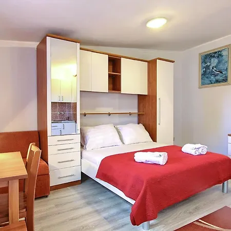 Gloria 2 Apartment