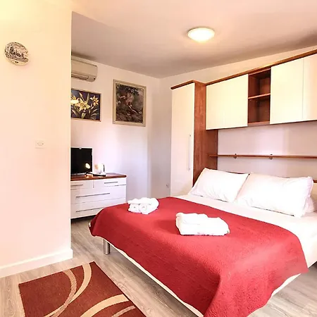 Gloria 2 Дубровник