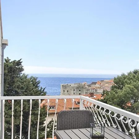 Gloria 2 Apartman *